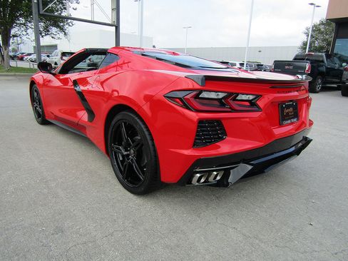 Used 2024 Chevrolet Corvette Stingray Premium Cpe w/ Z51 Performance Package RWD image 5