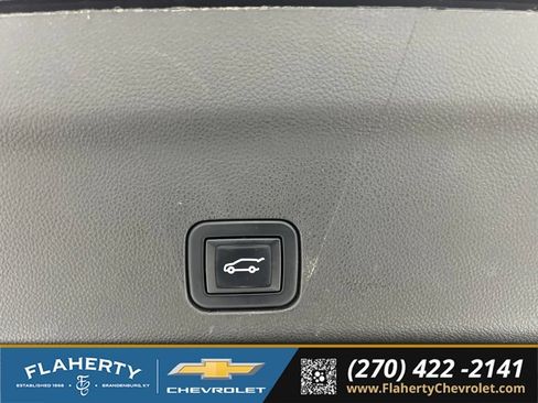 Used 2022 Chevrolet Tahoe Z71 AWD/4WD image 21