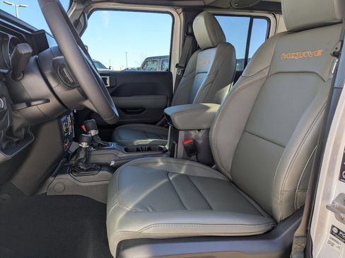 New 2026 Jeep Gladiator Mojave AWD/4WD image 9