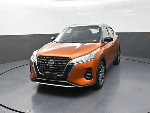 Used 2022 Nissan Kicks SV FWD image 5