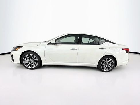 Used 2025 Nissan Altima 2.5 SL FWD image 6