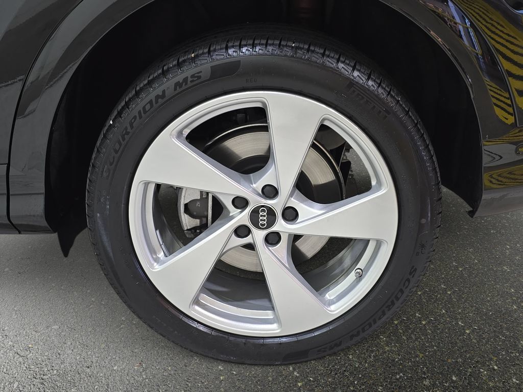 Used 2025 Audi Q5 Premium Plus w/ Premium Plus AWD/4WD image 36