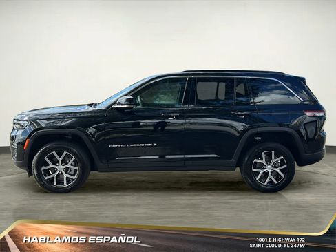 Used 2025 Jeep Grand Cherokee Limited image 3