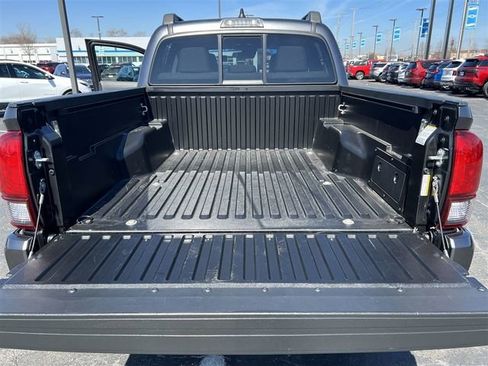 Used 2023 Toyota Tacoma SR AWD/4WD image 17