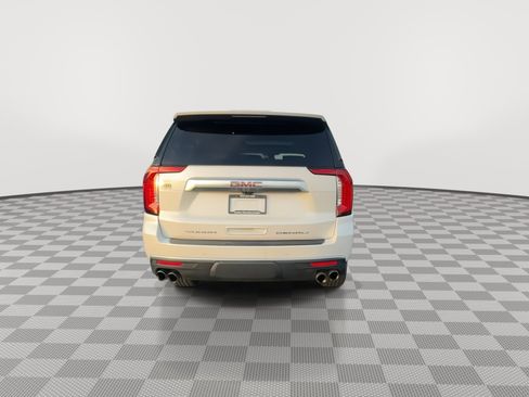Used 2021 GMC Yukon XL Denali w/ Denali Premium Package image 8