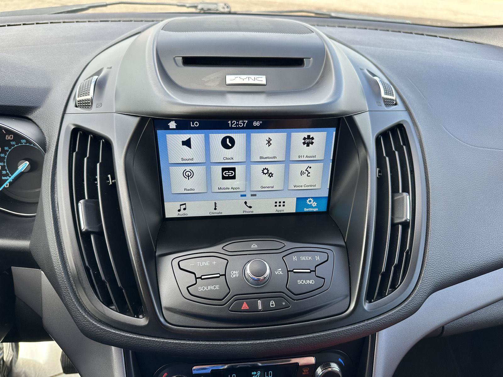 Used 2016 Ford Escape SE w/ Equipment Group 201A FWD image 43