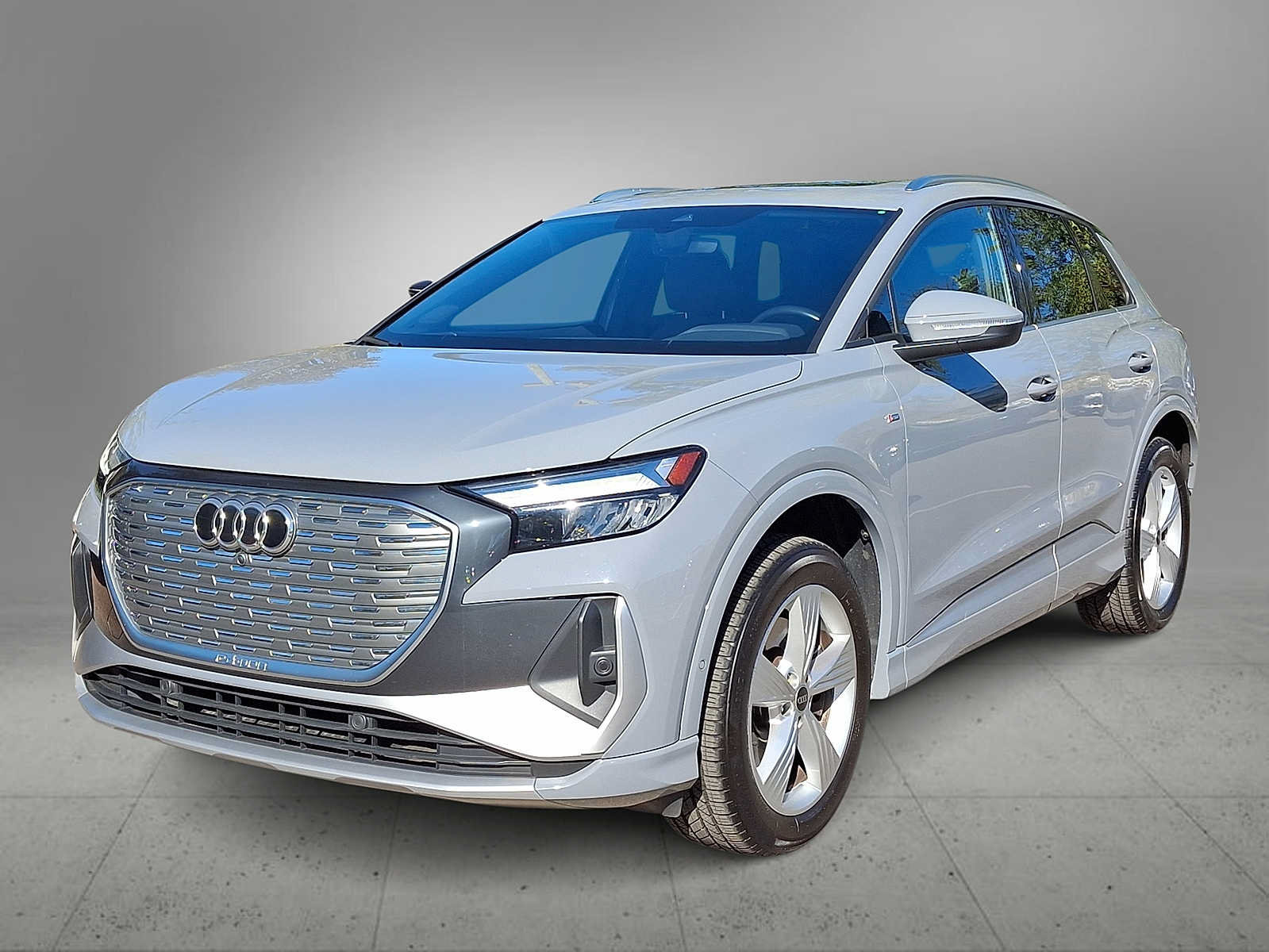 Used 2024 Audi Q4 e-tron Premium Plus w/ Premium Plus AWD/4WD image 1