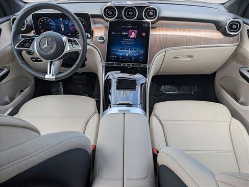 Certified 2026 Mercedes-Benz GLC 300 image 17