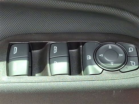 Certified 2022 Chevrolet Equinox RS w/ Infotainment Package image 21