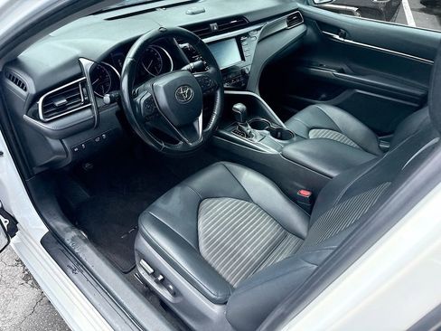 Used 2019 Toyota Camry SE image 25