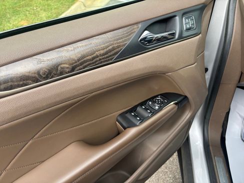 Used 2018 Lincoln MKC Reserve AWD/4WD image 35