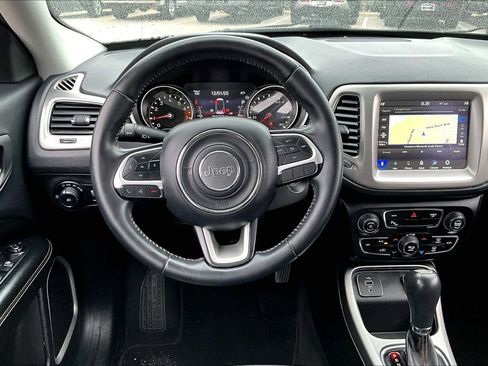 Used 2018 Jeep Compass Latitude w/ Popular Equipment Group image 5