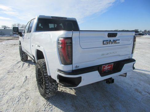 New 2026 GMC Sierra 2500 AT4 w/ AT4 Premium Plus Package image 11