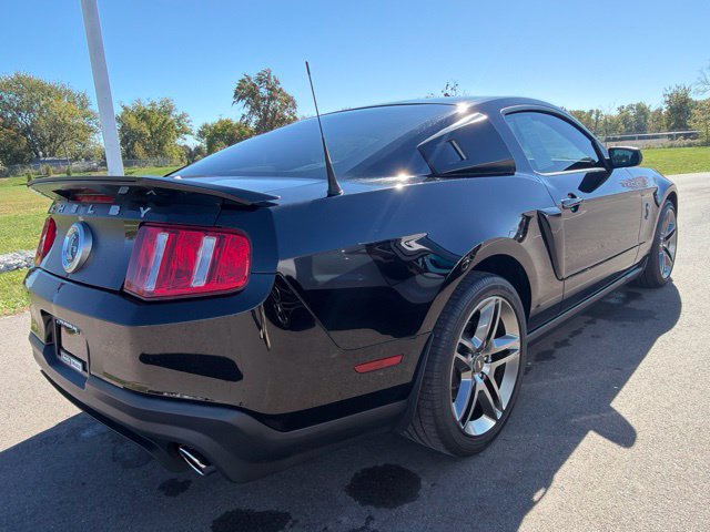 Used 2010 Ford Mustang Shelby GT500 RWD image 9