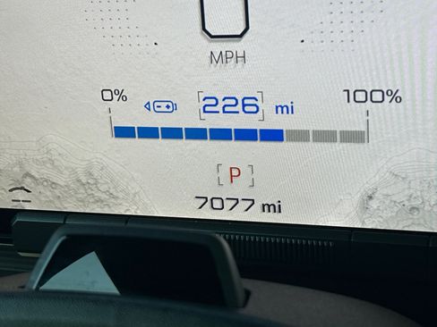 Used 2025 GMC Hummer EV 2X w/ LPO, Sport Package image 2