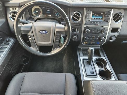 Used 2017 Ford Expedition EL XL w/ Equipment Group 101A image 27