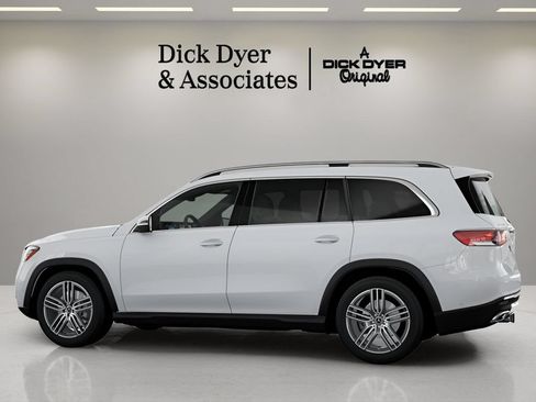Used 2025 Mercedes-Benz GLS 450 4MATIC image 22