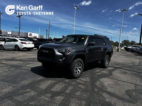 Used 2022 Toyota 4Runner TRD Off-Road AWD/4WD image 1