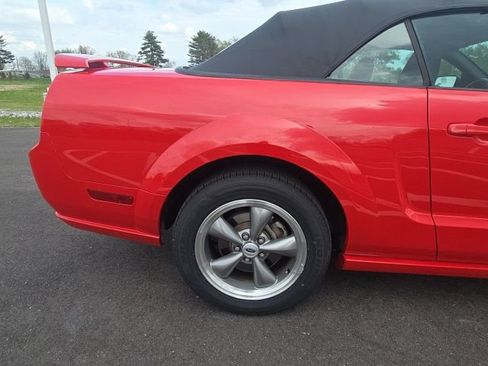Used 2006 Ford Mustang GT image 9