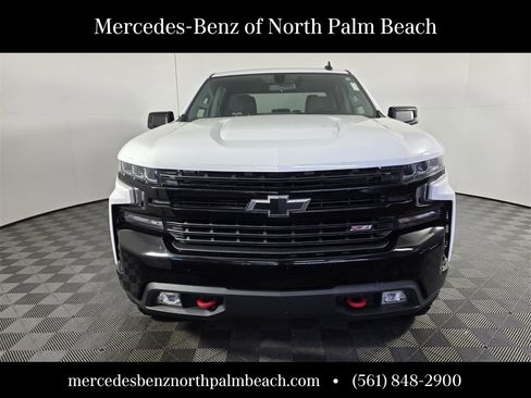 Used 2022 Chevrolet Silverado 1500 LT Trail Boss image 2