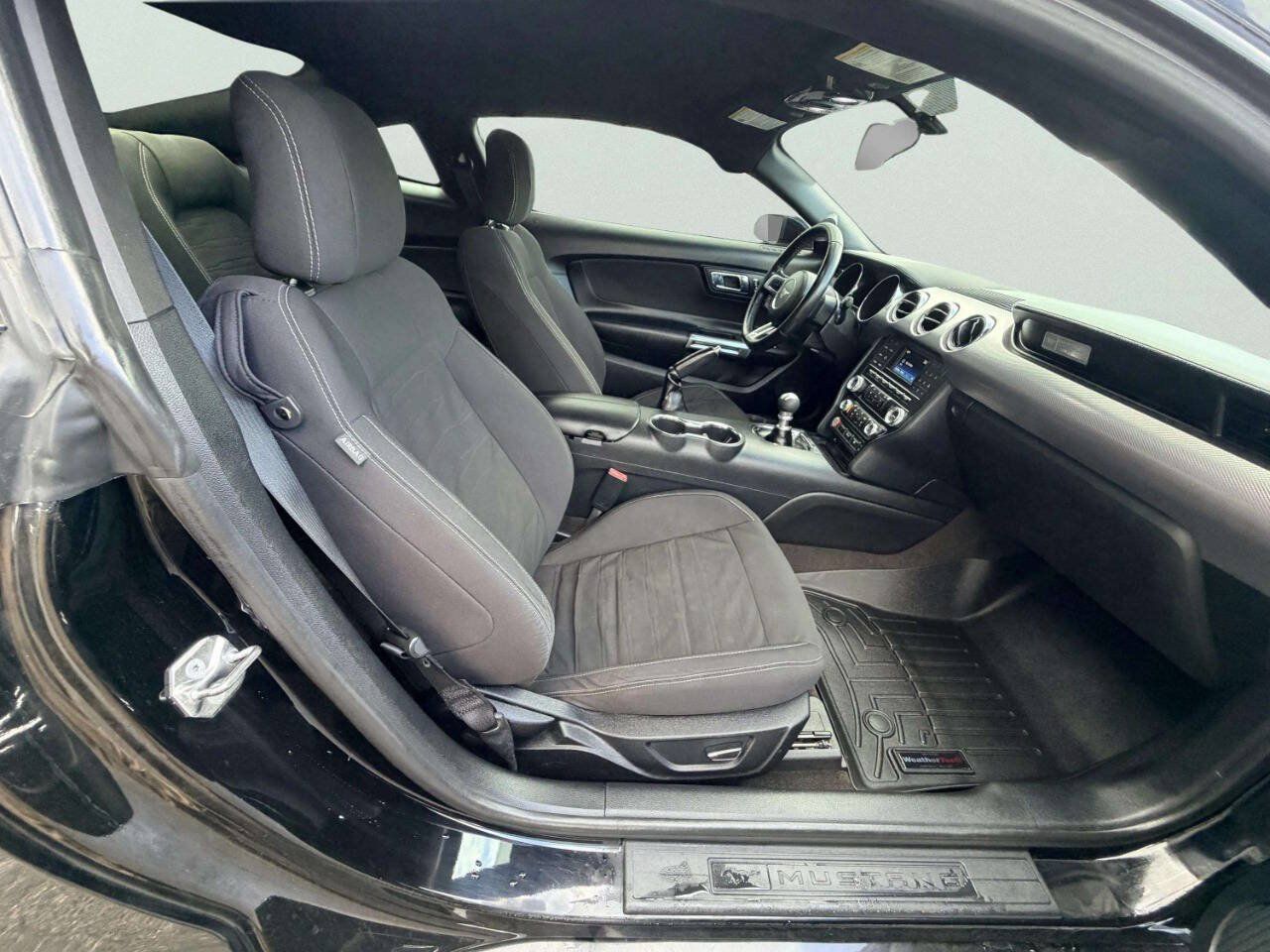 Used 2017 Ford Mustang GT RWD image 25