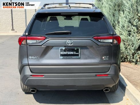 Used 2025 Toyota RAV4 XLE AWD/4WD image 5