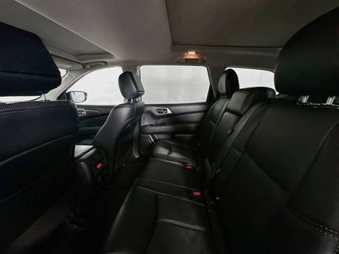 Used 2018 Nissan Pathfinder Platinum FWD image 25