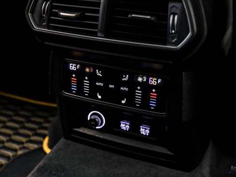 Used 2021 Lamborghini Urus image 90