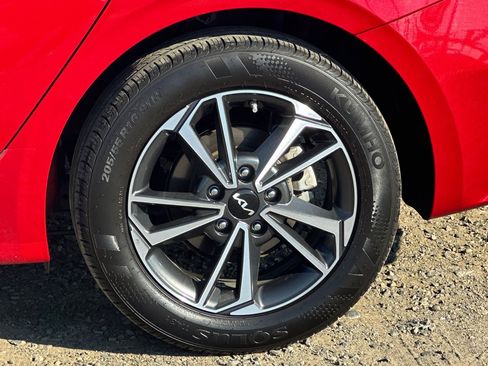 Used 2023 Kia Forte LXS w/ LXS Technology Package FWD image 24