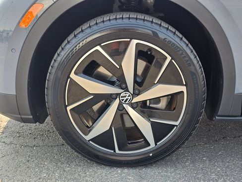 Certified 2023 Volkswagen ID.4 Pro S AWD/4WD image 11