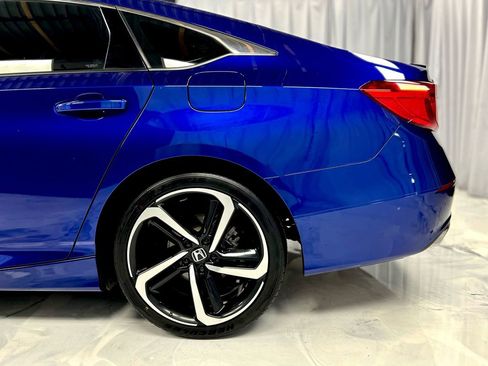 Used 2021 Honda Accord Sport image 11