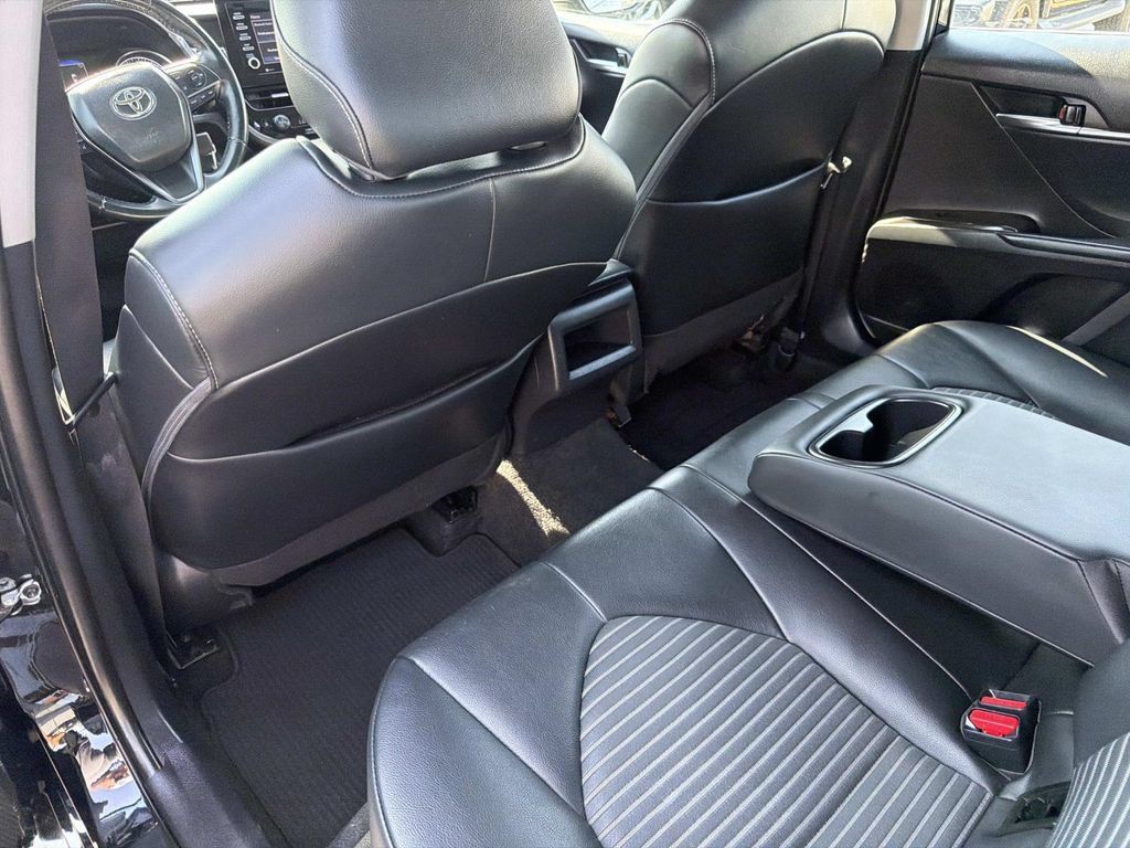 Used 2023 Toyota Camry SE FWD image 16