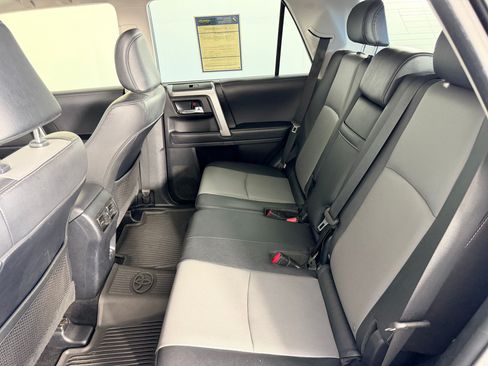 Used 2022 Toyota 4Runner SR5 Premium w/ Moonroof Package RWD image 23