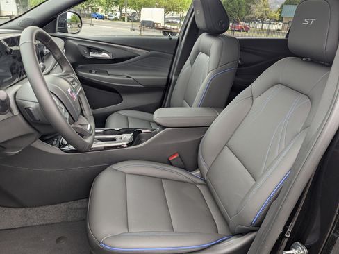 New 2026 Buick Envista Sport Touring w/ Convenience I Package FWD image 22