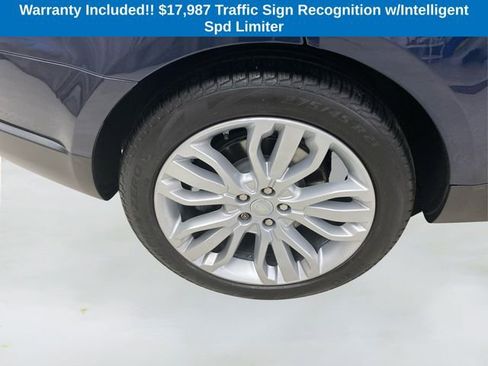 Used 2017 Land Rover Range Rover Sport HSE image 17