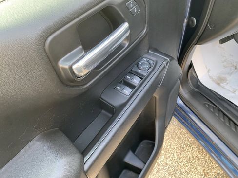 Used 2021 Chevrolet Silverado 1500 Custom Trail Boss w/ LPO, Dark Essentials Package image 10