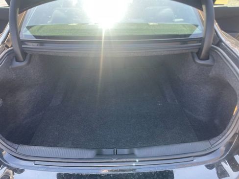 Used 2019 Dodge Charger SXT RWD image 25