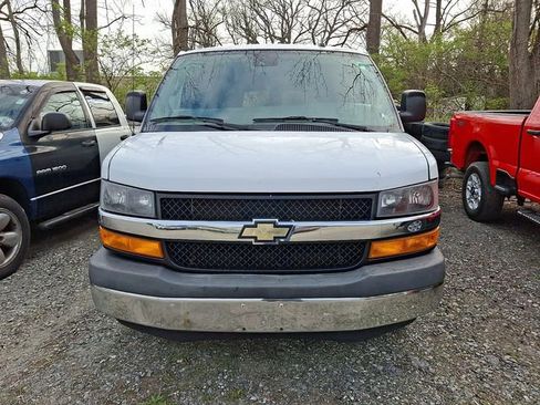 Used 2020 Chevrolet Express 3500 LT w/ LT Preferred Equipment Group image 2