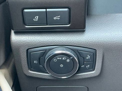 Used 2018 Ford Expedition Limited w/ Equipment Group 302A RWD image 35