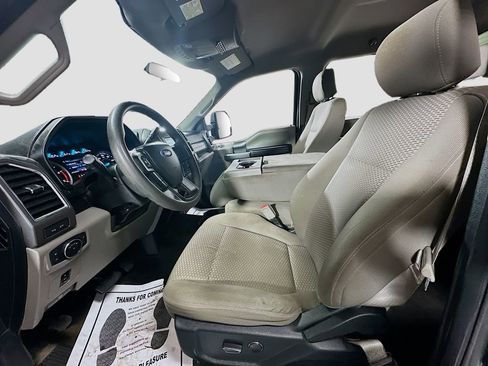 Used 2018 Ford F350 XLT w/ XLT Premium Package image 22