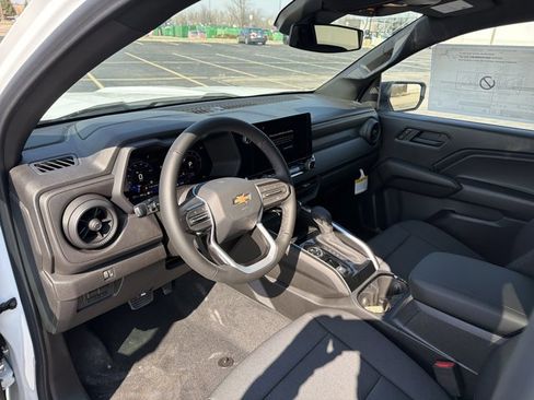 New 2026 Chevrolet Colorado W/T image 11