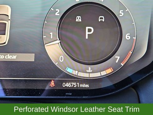 Used 2023 Land Rover Range Rover Long Wheelbase SE image 13