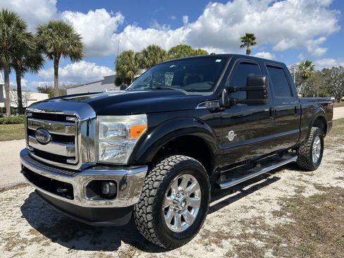 Used 2016 Ford F250 Lariat w/ Lariat Interior Package image 2