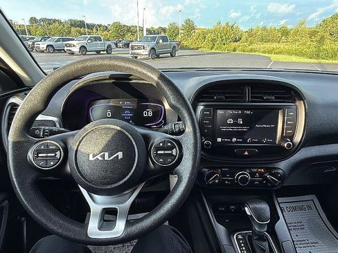 Used 2023 Kia Soul LX w/ Option Group 015 FWD image 24