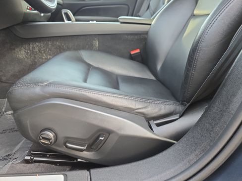 Used 2022 Volvo S60 B5 Momentum w/ Climate Package image 25