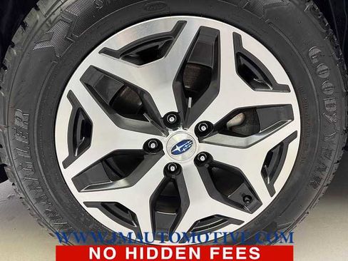 Used 2023 Subaru Forester Premium image 9