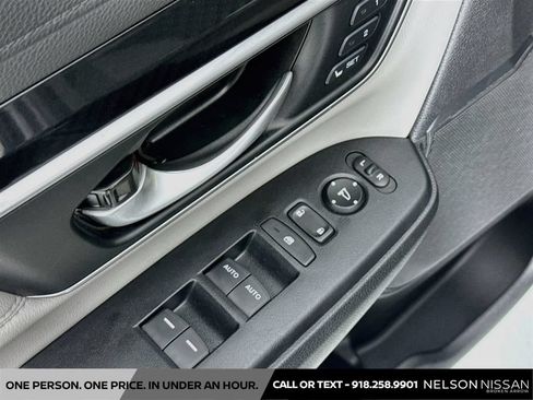 Used 2022 Honda CR-V Touring image 18