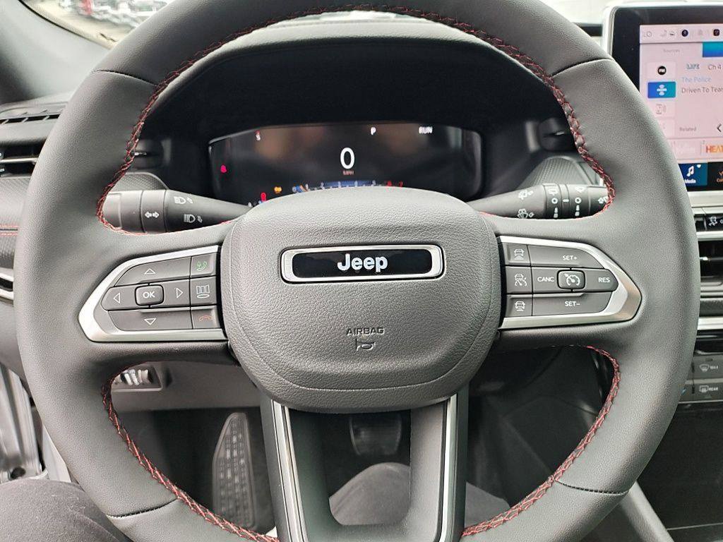 New 2026 Jeep Compass Trailhawk w/ Sun, Sound & Navigation Group AWD/4WD image 20