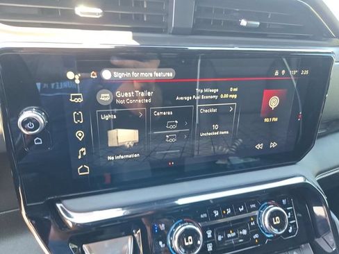Used 2025 GMC Sierra 2500 AT4X AWD/4WD image 13
