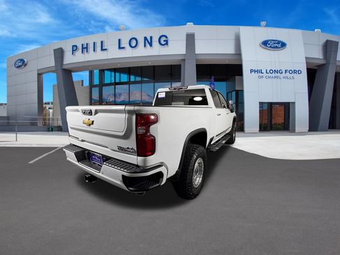 Used 2024 Chevrolet Silverado 2500 High Country w/ High Country Premium Package AWD/4WD image 5